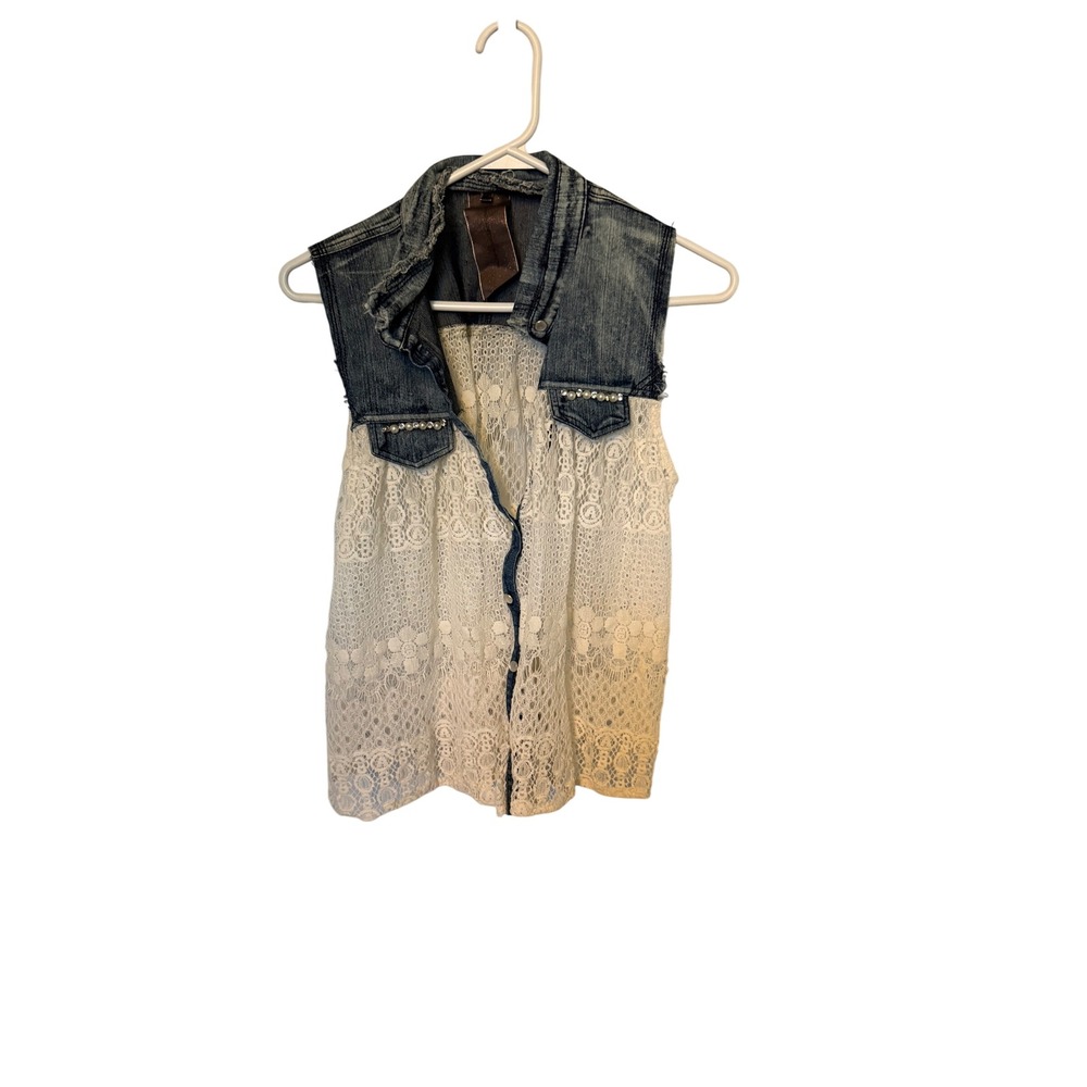 Moon Collection Denim and White Lace Sleeveless Top Pearl Accents Medium